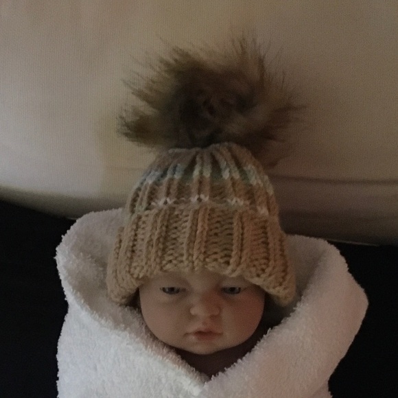Hand Crafted Knit Baby Beanie - Picture 3 of 4